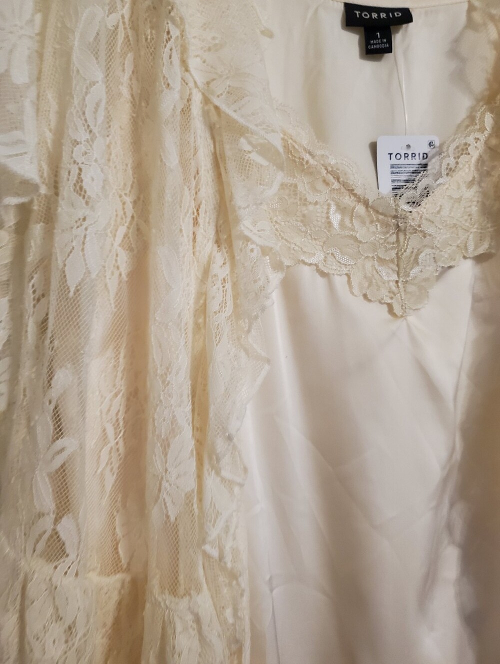 Torrid Ruffle V-Neck Blouse - Picture 10 of 10